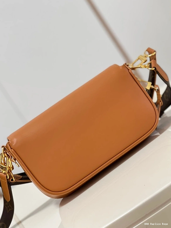 Aaa replica ru Vuitton Louis SWING 0802